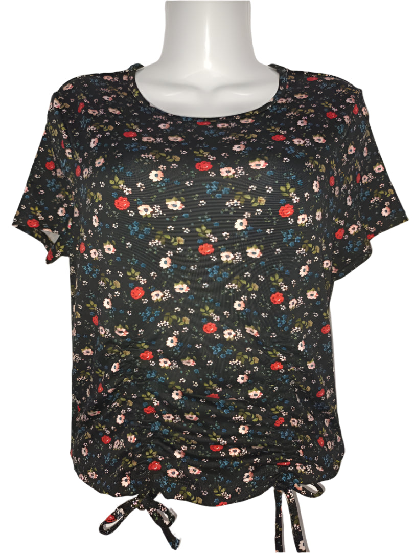 Blusa negra flores manga corta
