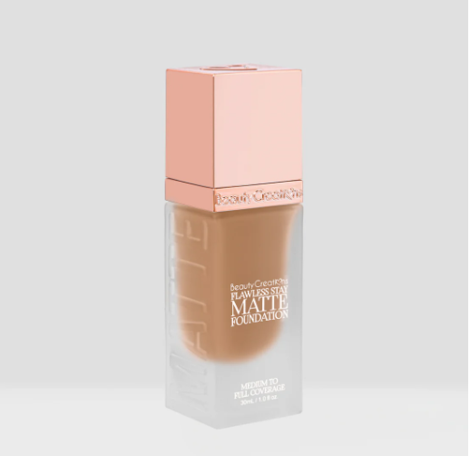 Base Liquida Matte de Beauty Creations Tono 22WO