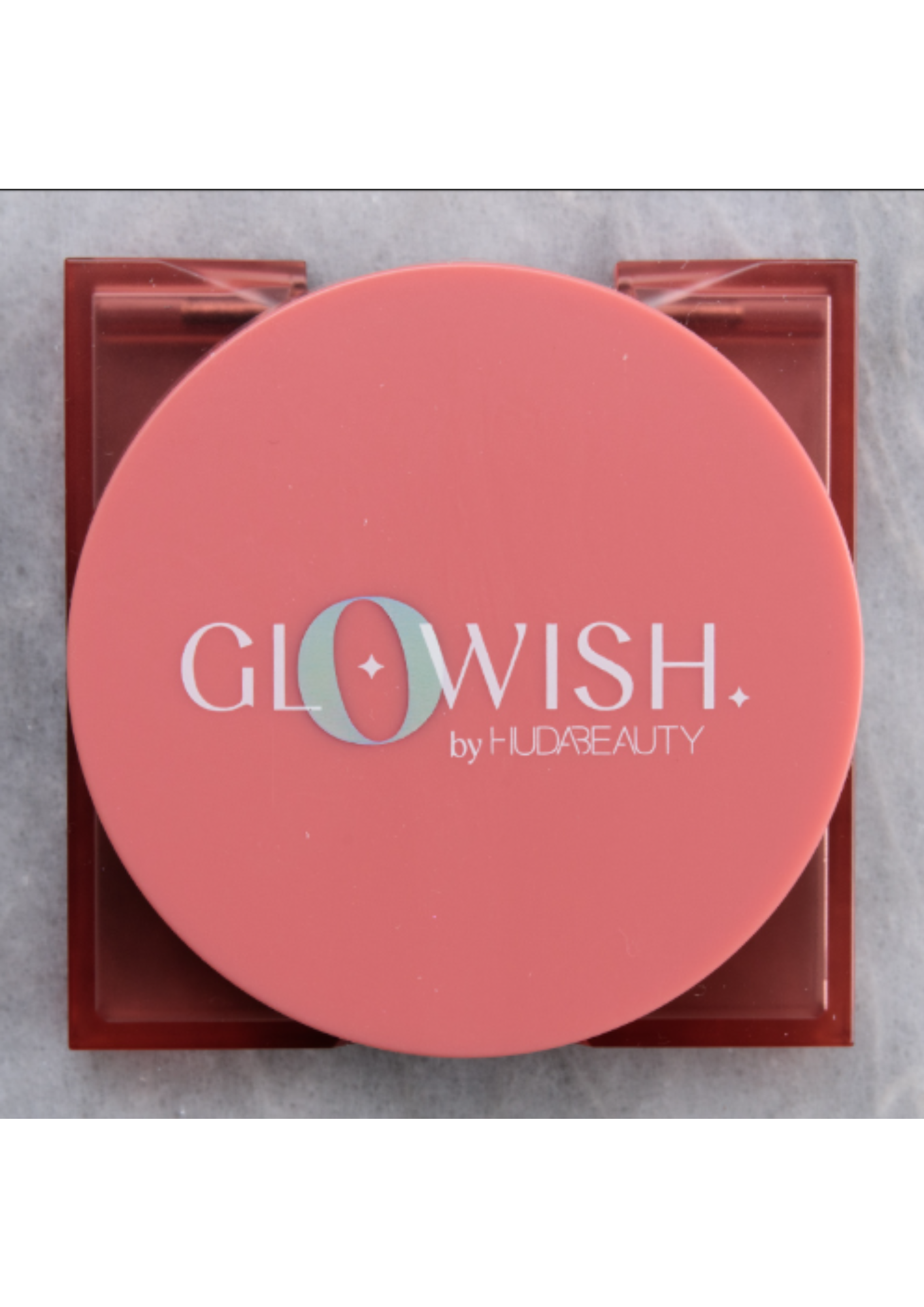 Rubor en Polvo Cheeky Vegan Glowish de HudaBeaudy Tono 02 Caring Coral