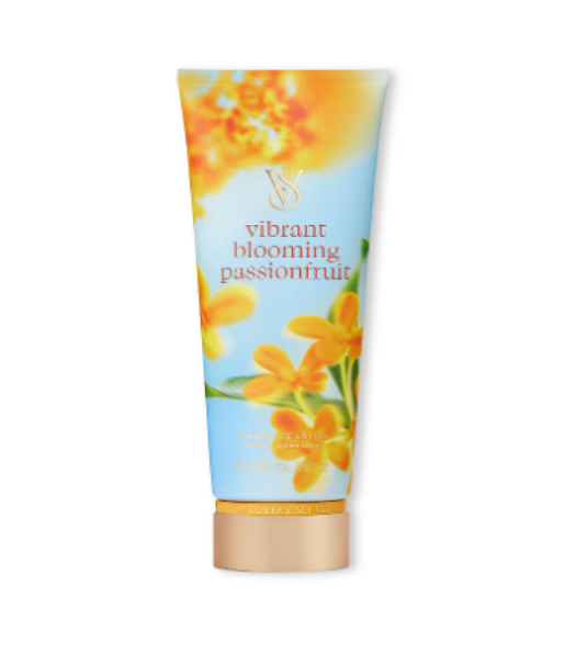 Crema Fragance Lotion Vibrant blooming passionfruit de Victoria's Secret